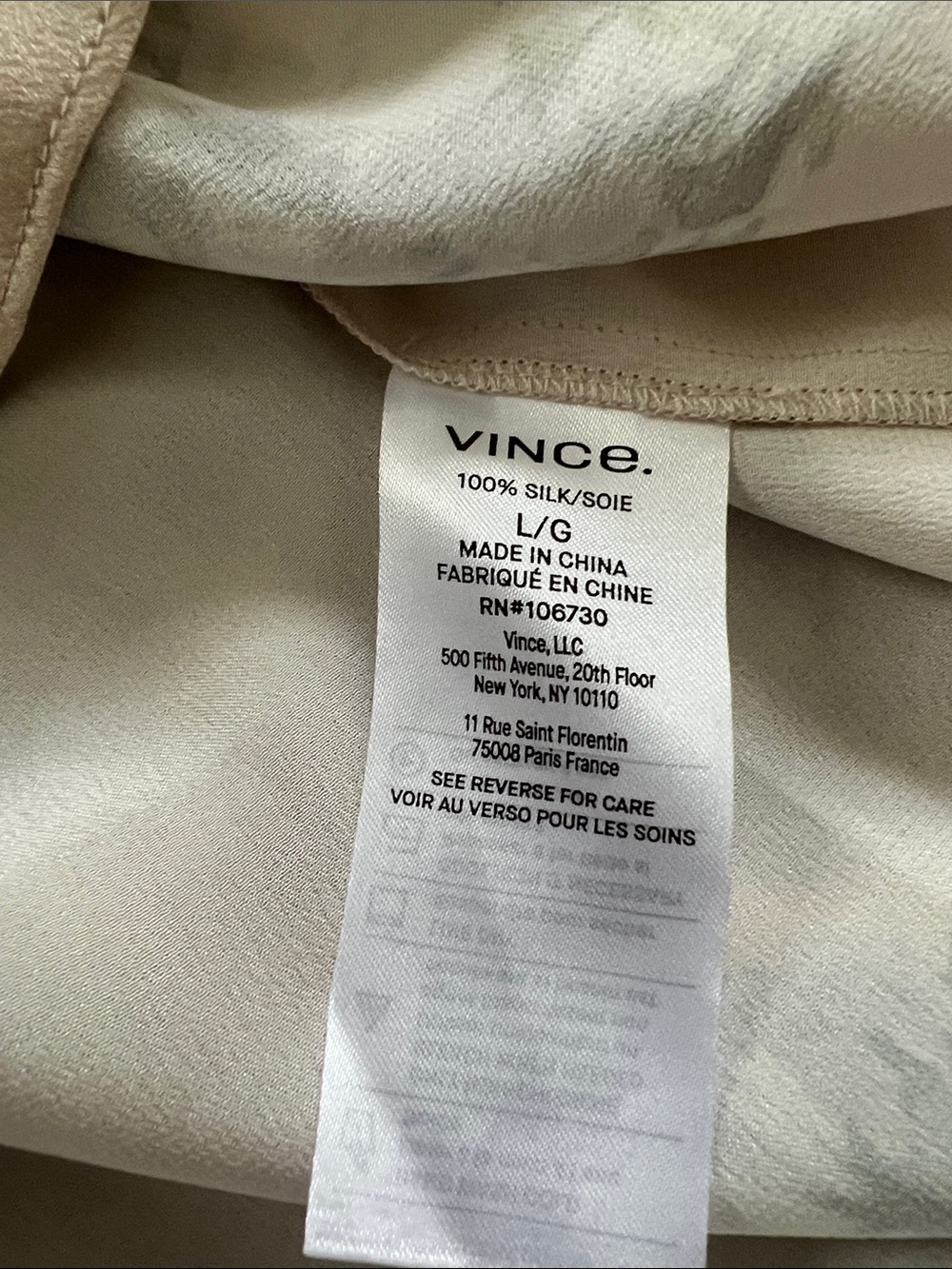 VINCE Hazy Blossom Long Sleeve Button-up Silk Blouse. Size Large - Picture 9 of 11
